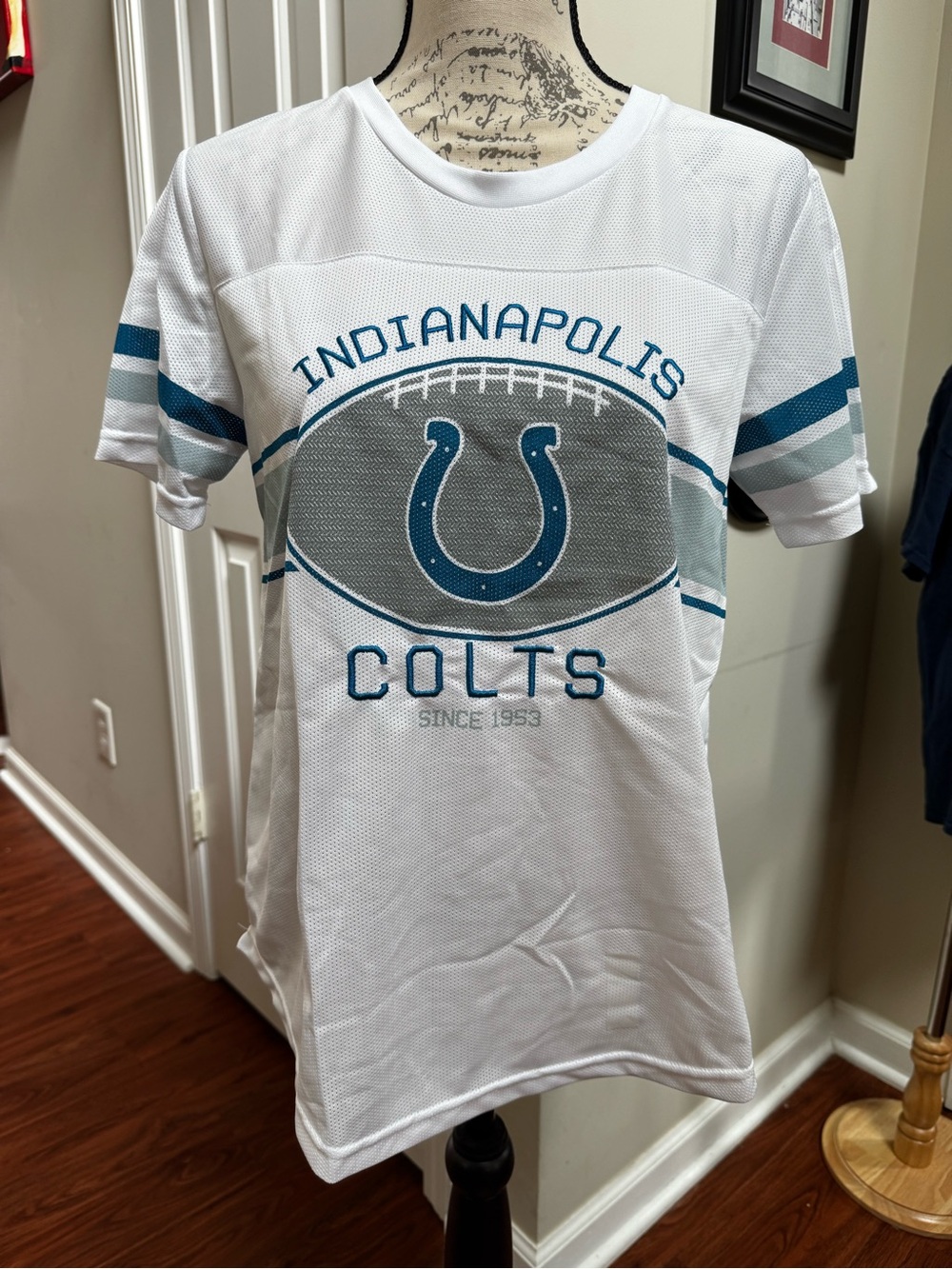 Indianapolis Colts Graphic Football Tee Shirt - White & Blue Women’s Fandom - Picture 9 of 9